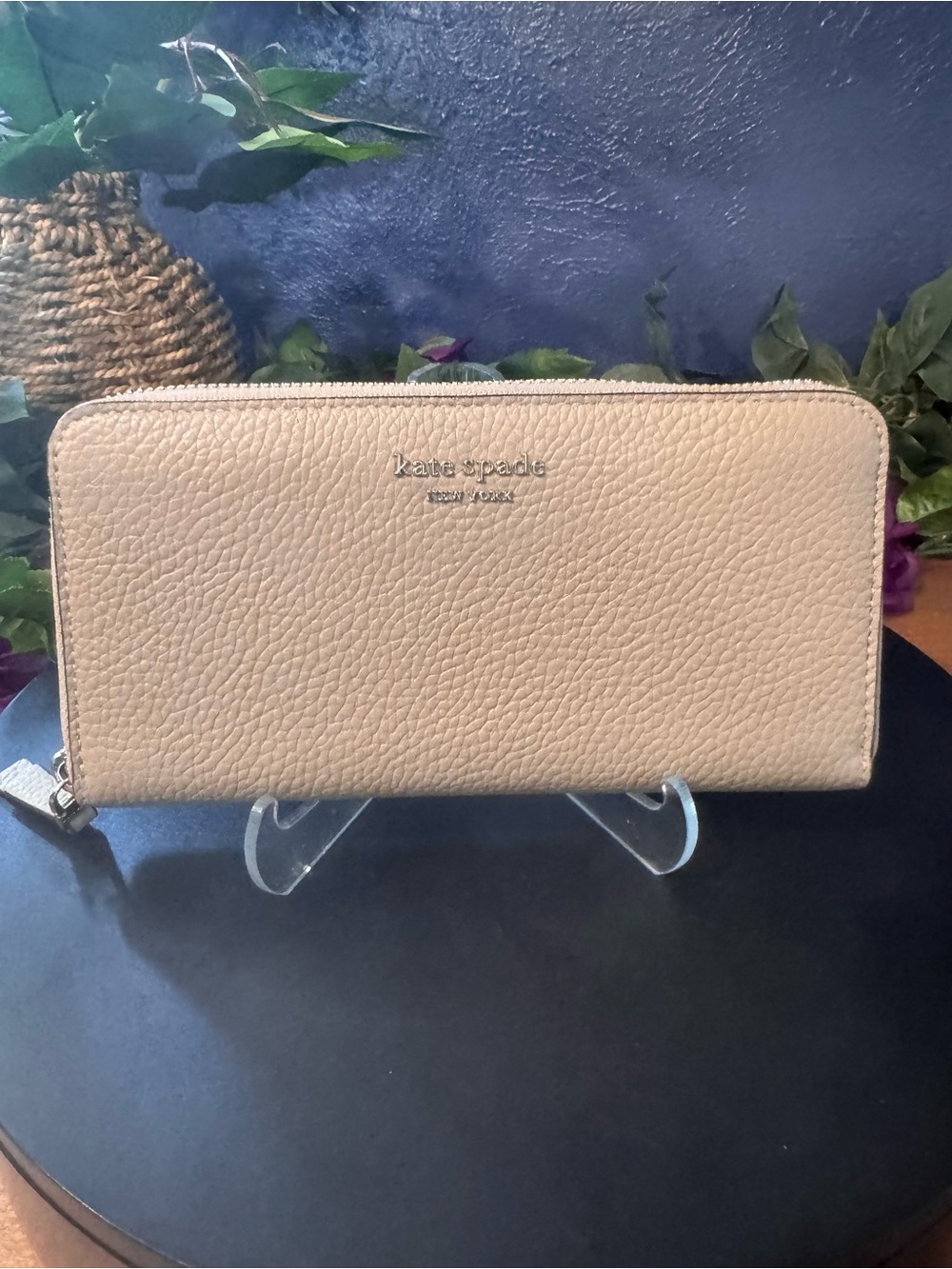 NWOT Kate Spade NY Beige Taylor Continental Zip Around Wallet